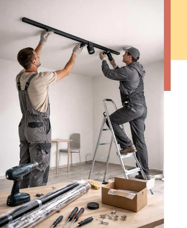 Установка трековых светильников в натяжной потолок в Фрязино от 4362 руб. | ОТДЕЛОЧНИК-Фрз